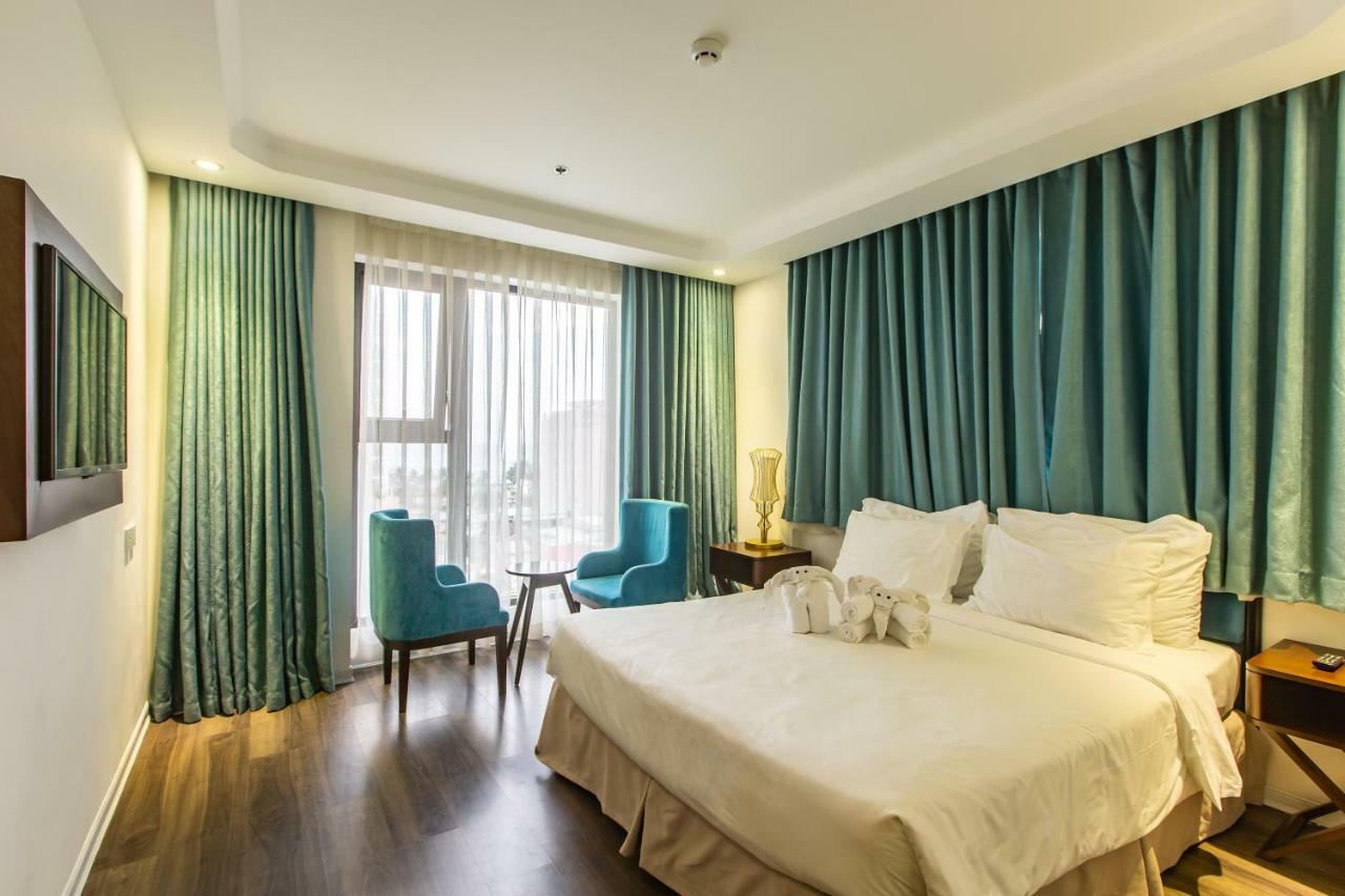 Adaline Hotel And Suite Дананг Екстер'єр фото