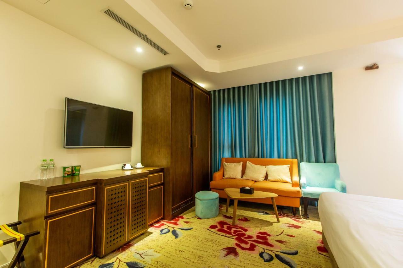 Adaline Hotel And Suite Дананг Екстер'єр фото