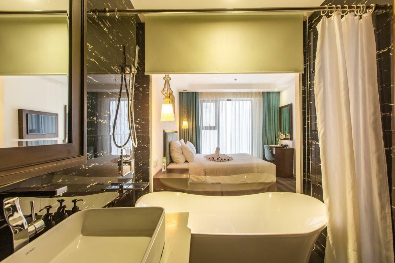 Adaline Hotel And Suite Дананг Екстер'єр фото