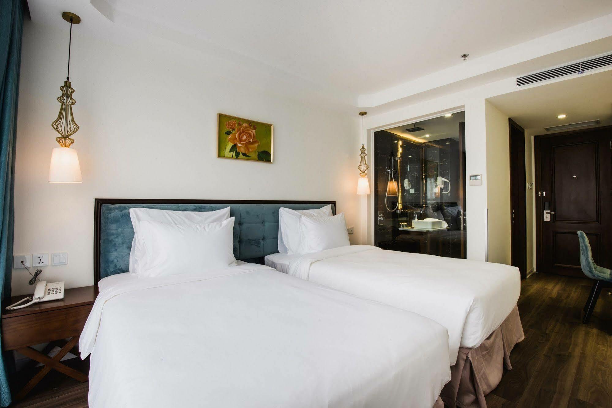 Adaline Hotel And Suite Дананг Екстер'єр фото