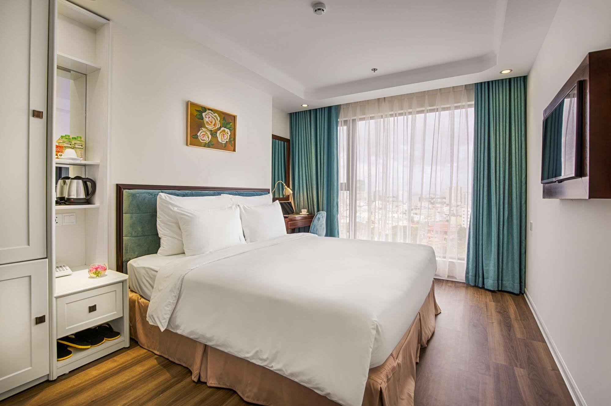 Adaline Hotel And Suite Дананг Екстер'єр фото